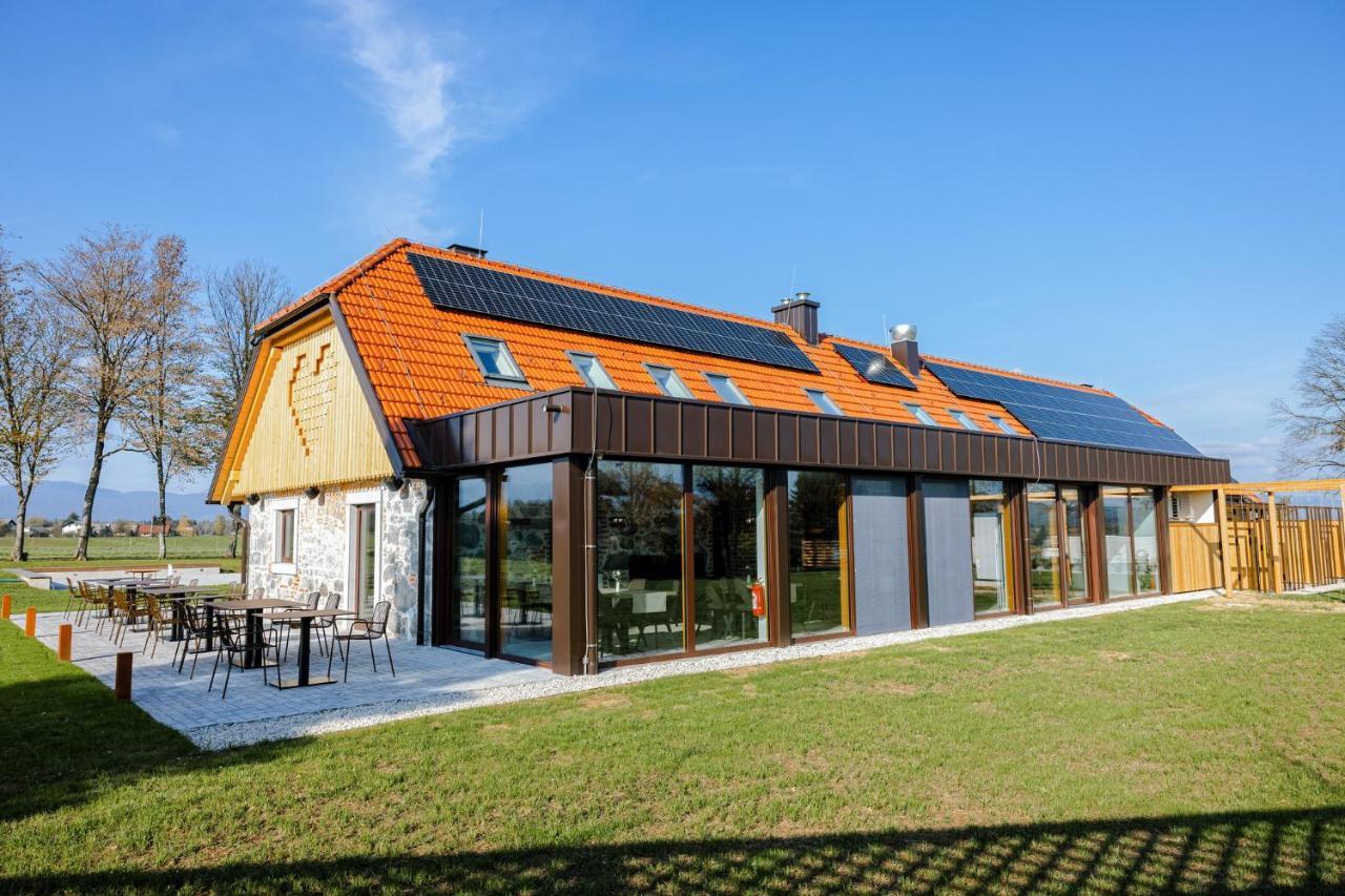 Resort Village Majer Gradac Bagian luar foto