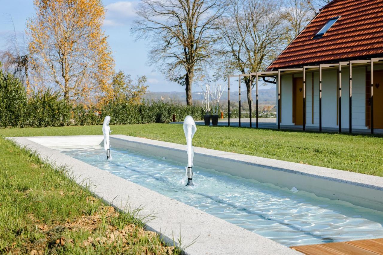 Resort Village Majer Gradac Bagian luar foto