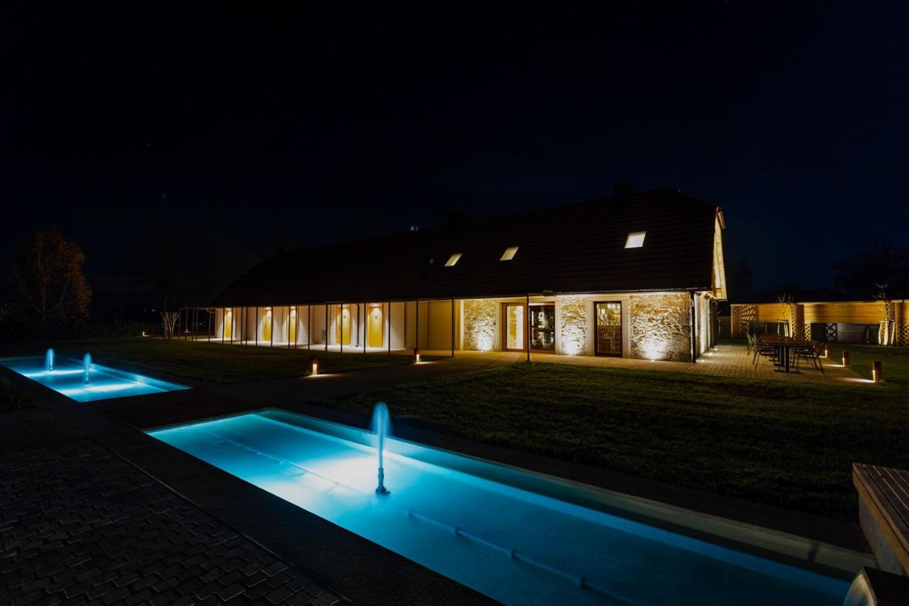 Resort Village Majer Gradac Bagian luar foto