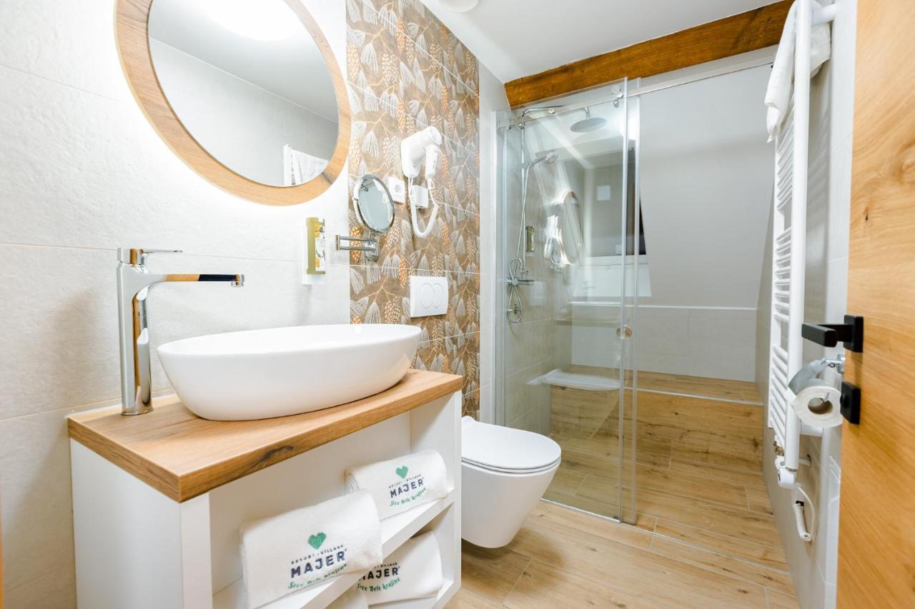 Resort Village Majer Gradac Bagian luar foto