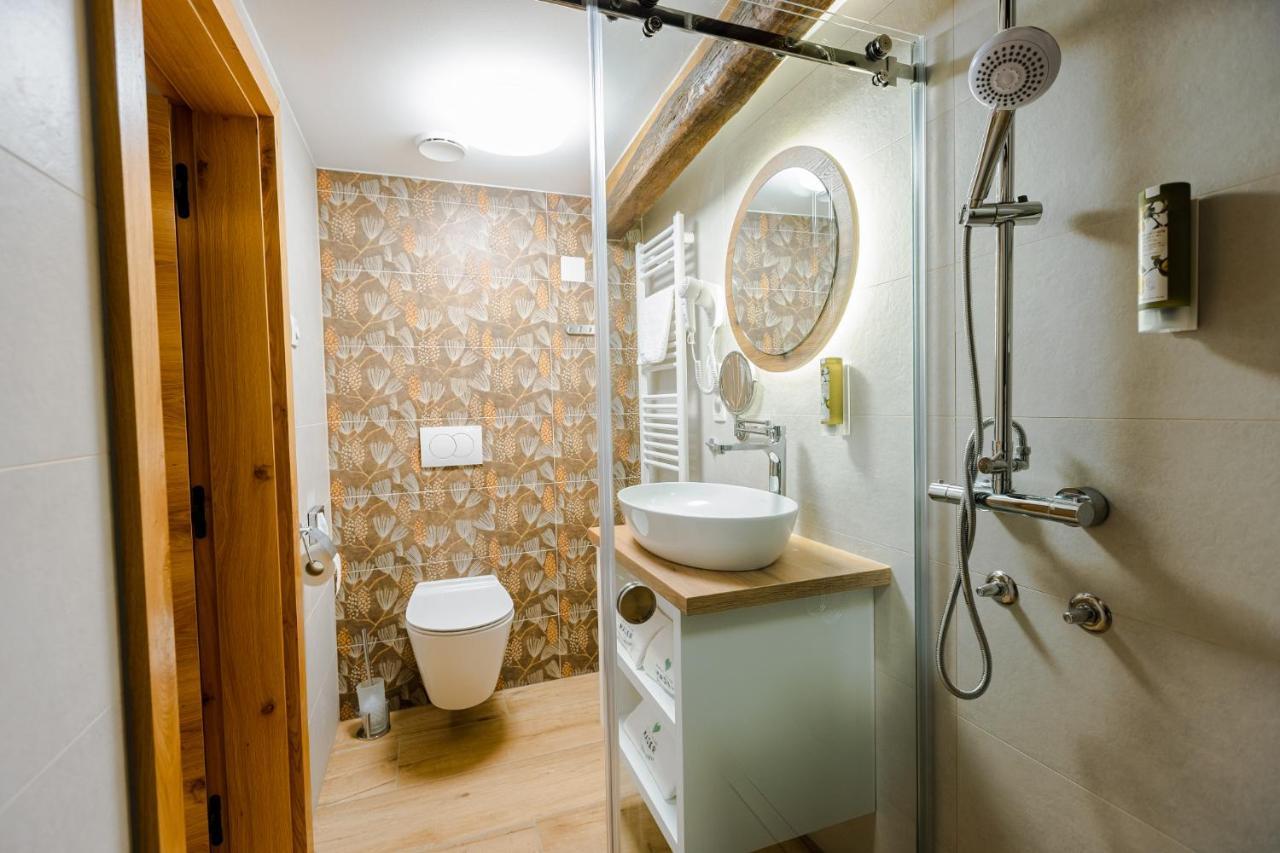 Resort Village Majer Gradac Bagian luar foto
